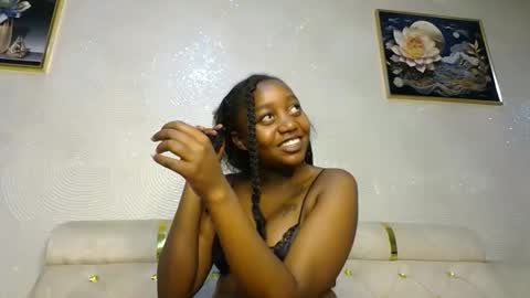 Snapshot of annabel038 chatting on February 5, 6:37 pm Annabel online show from February 5, 6:37 pm