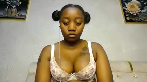 Snapshot of annabel038 chatting on February 18, 5:42 pm Annabel online show from February 18, 5:42 pm