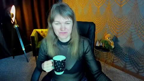 Annabel online show from April 5, 5:37 am