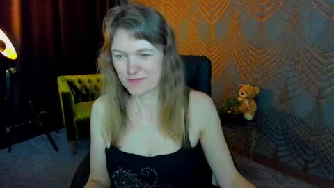 Annabel online show from April 25, 5:43 am