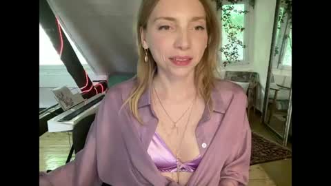 Snapshot of annadarko chatting on June 19, 3:16 pm Anna Darko online show from June 19, 3:16 pm