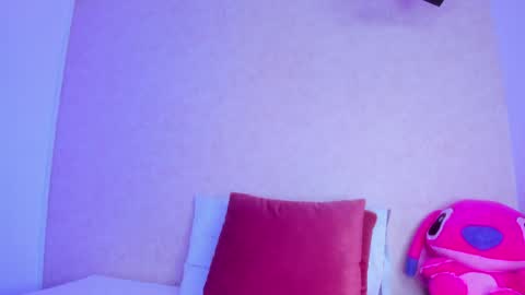 annafoox_ online show from December 3, 6:04 am