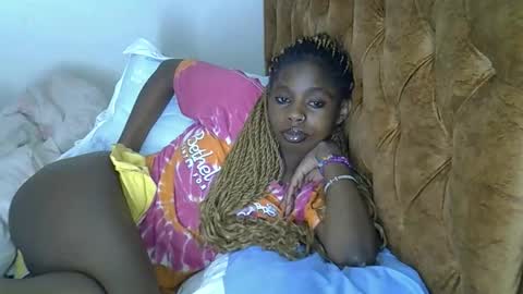 Snapshot of annahbellapretty chatting on January 9, 5:59 pm annahbellapretty online show from January 9, 5:59 pm