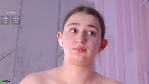 annanoir online show from March 27, 8:26 am