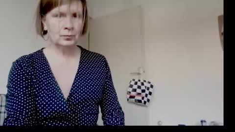 annapretty777 online show from January 18, 2:10 pm