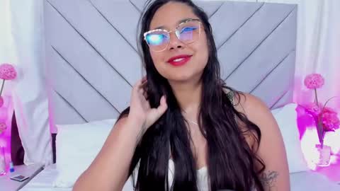 Snapshot of annaqueen_ chatting on January 11, 4:25 pm Anna online show from January 11, 4:25 pm