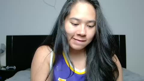 Anna online show from April 12, 11:32 pm