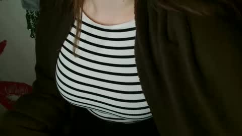 Bella online show from November 20, 6:18 pm