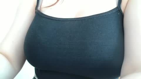 Bella online show from May 20, 10:10 am