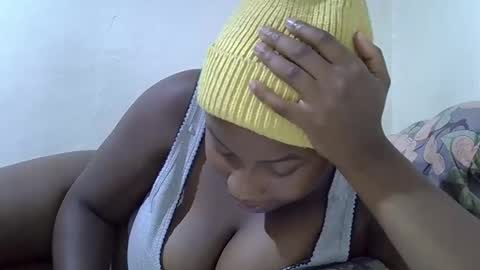 Snapshot of anne_marriee chatting on February 17, 7:53 pm Anne marrie online show from February 17, 7:53 pm