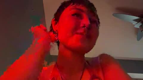 Snapshot of anne_roxanne chatting on February 18, 12:26 am ROXANNE online show from February 18, 12:26 am