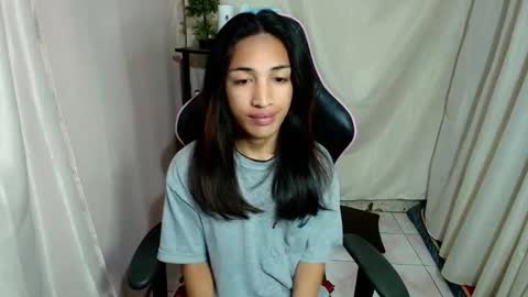 annebisyosa_angela online show from January 19, 9:35 am