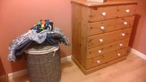 annecharlie online show from December 14, 8:20 am