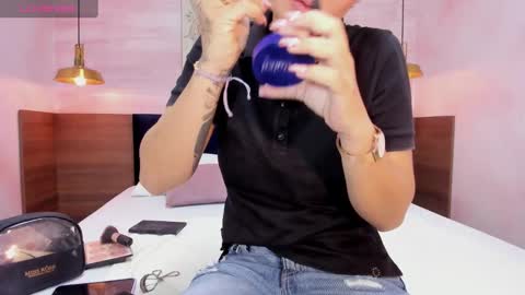 Anne online show from January 18, 3:09 am