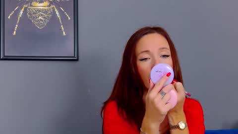 Snapshot of annehove chatting on October 13, 5:29 am Anne online show from October 13, 5:29 am
