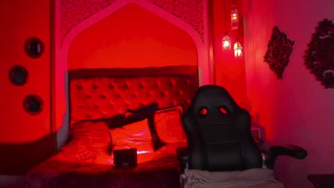 Anne  online show from February 1, 8:47 pm