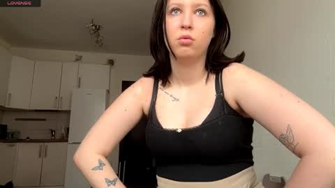 kira online show from April 15, 7:15 am