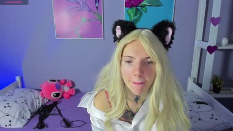 Snapshot of annetenet chatting on December 12, 4:15 am Annet online show from December 12, 4:15 am