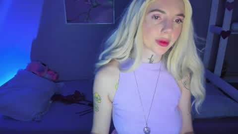 Snapshot of annetenet chatting on January 28, 7:32 am Annet online show from January 28, 7:32 am