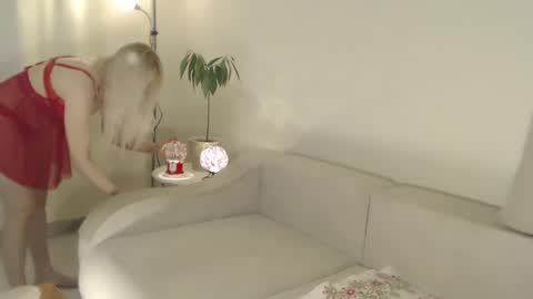 Snapshot of annett chatting on February 2, 2:24 pm Annett online show from February 2, 2:24 pm