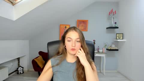 annewilsonn online show from November 11, 12:05 pm