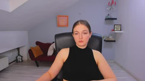 Snapshot of annewilsonn chatting on April 23, 3:36 pm annewilsonn online show from April 23, 3:36 pm