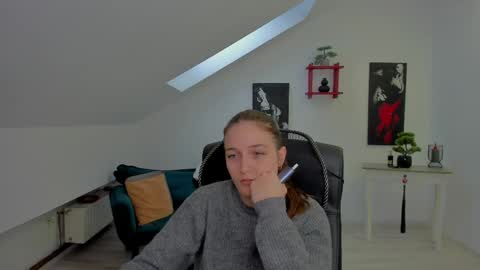 Snapshot of annewilsonn chatting on May 4, 5:36 am annewilsonn online show from May 4, 5:36 am