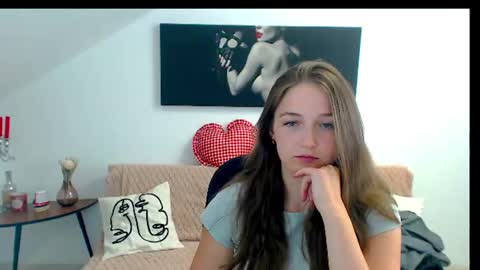 Snapshot of annewilsonn chatting on June 12, 8:24 am annewilsonn online show from June 12, 8:24 am