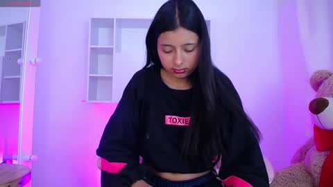 Snapshot of anni99_ chatting on January 31, 10:31 am Anni online show from January 31, 10:31 am