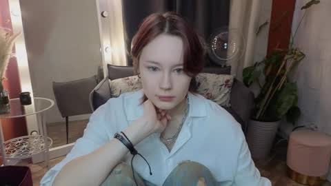 Anni online show from March 2, 5:19 am