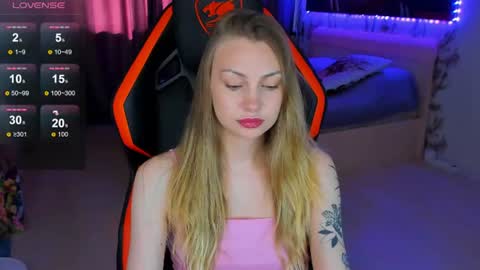 Annie online show from June 29, 6:19 am