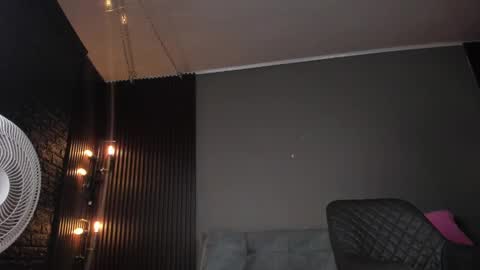 annie_barozzi online show from January 28, 2:42 pm