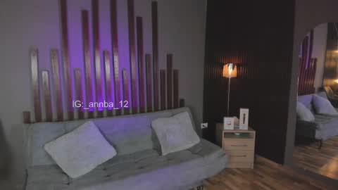 annie_barozzi online show from September 30, 2:00 pm