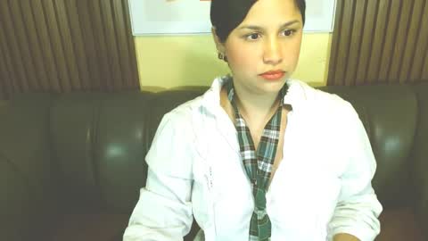 Annie  online show from April 14, 5:41 pm