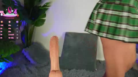 Annie online show from September 29, 7:51 pm