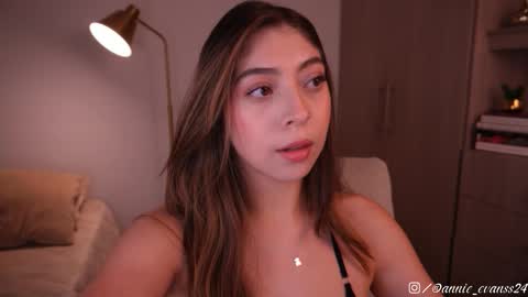 Annie Evans online show from February 9, 1:20 am