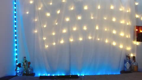 Annie and Jacke online show from January 17, 4:43 pm