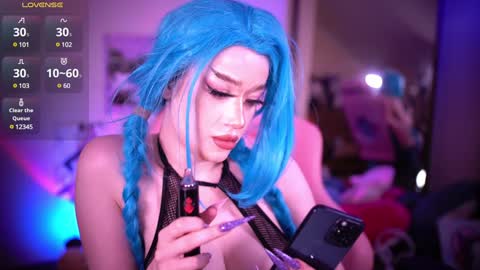 Snapshot of annie_may_may chatting on December 14, 3:15 pm Annie May   online show from December 14, 3:15 pm