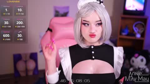 Snapshot of annie_may_may chatting on January 24, 2:51 pm Annie May   online show from January 24, 2:51 pm