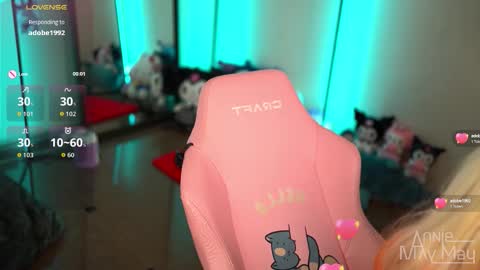 Snapshot of annie_may_may chatting on October 7, 6:21 am Annie May   online show from October 7, 6:21 am