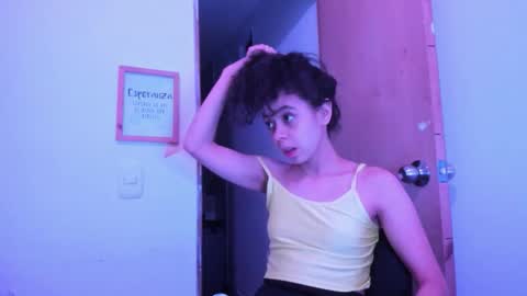 annie_rosse1017 online show from February 27, 4:23 am