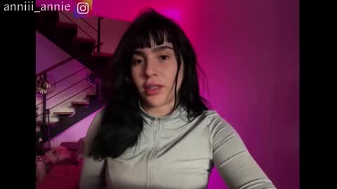 JEANNE no olvides seguirme dont forget follow me  uu online show from January 15, 10:13 pm