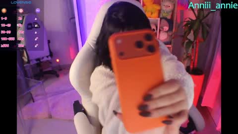 JEANNE no olvides seguirme dont forget follow me  uu online show from April 5, 12:41 am