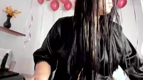 Annie online show from November 7, 2:17 pm