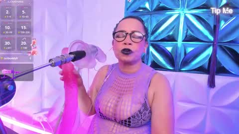 annie online show from February 22, 3:23 am