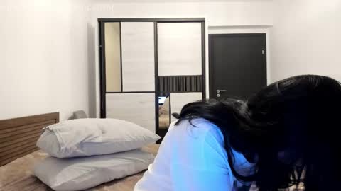 Annie online show from January 17, 9:07 pm