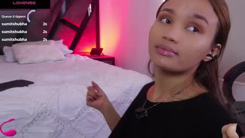 Snapshot of annieandstefan chatting on December 18, 2:12 pm Annie and Stefan online show from December 18, 2:12 pm