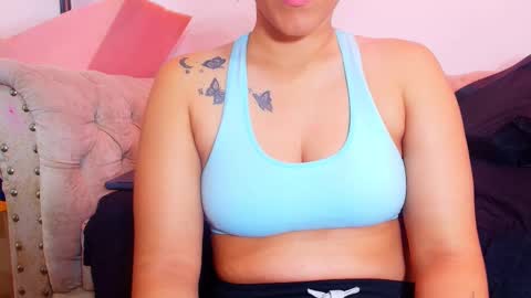 Snapshot of annieberlin chatting on September 15, 3:06 am annie online show from September 15, 3:06 am