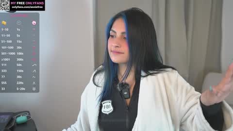 Annie FREE TRIAL IN BIO online show from October 23, 2:33 am