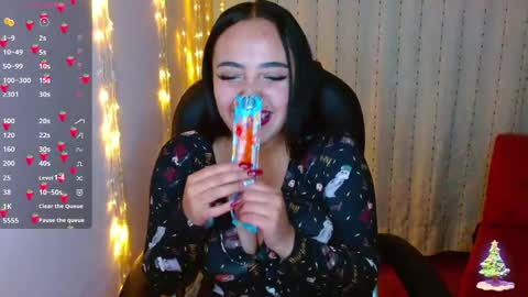 Snapshot of anniehh_ chatting on December 28, 2:11 am   Annie  Independent model Hello all offline tokens are appreciated  thank you for your support.33 online show from December 28, 2:11 am